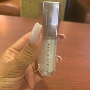 Fenty lipgloss